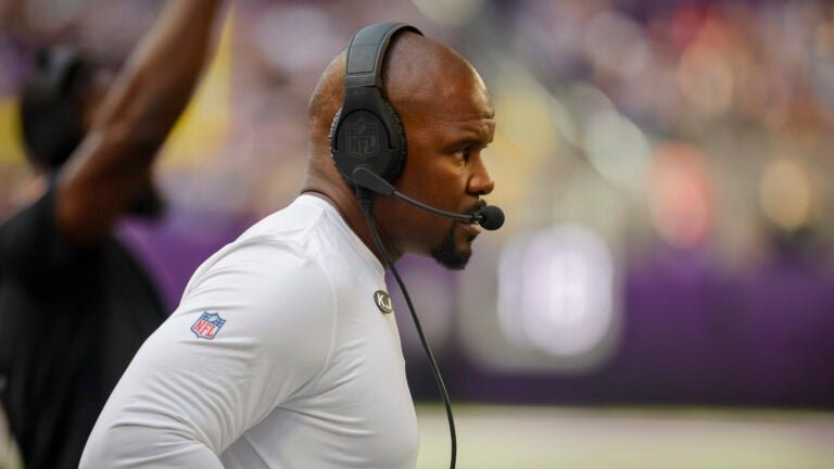 Brian Flores expresses interest in Patriots head coaching job 